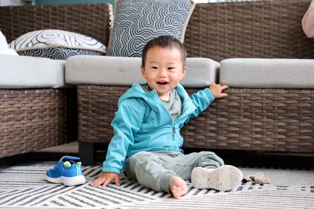 Independent Play for Babies: When to Start and How